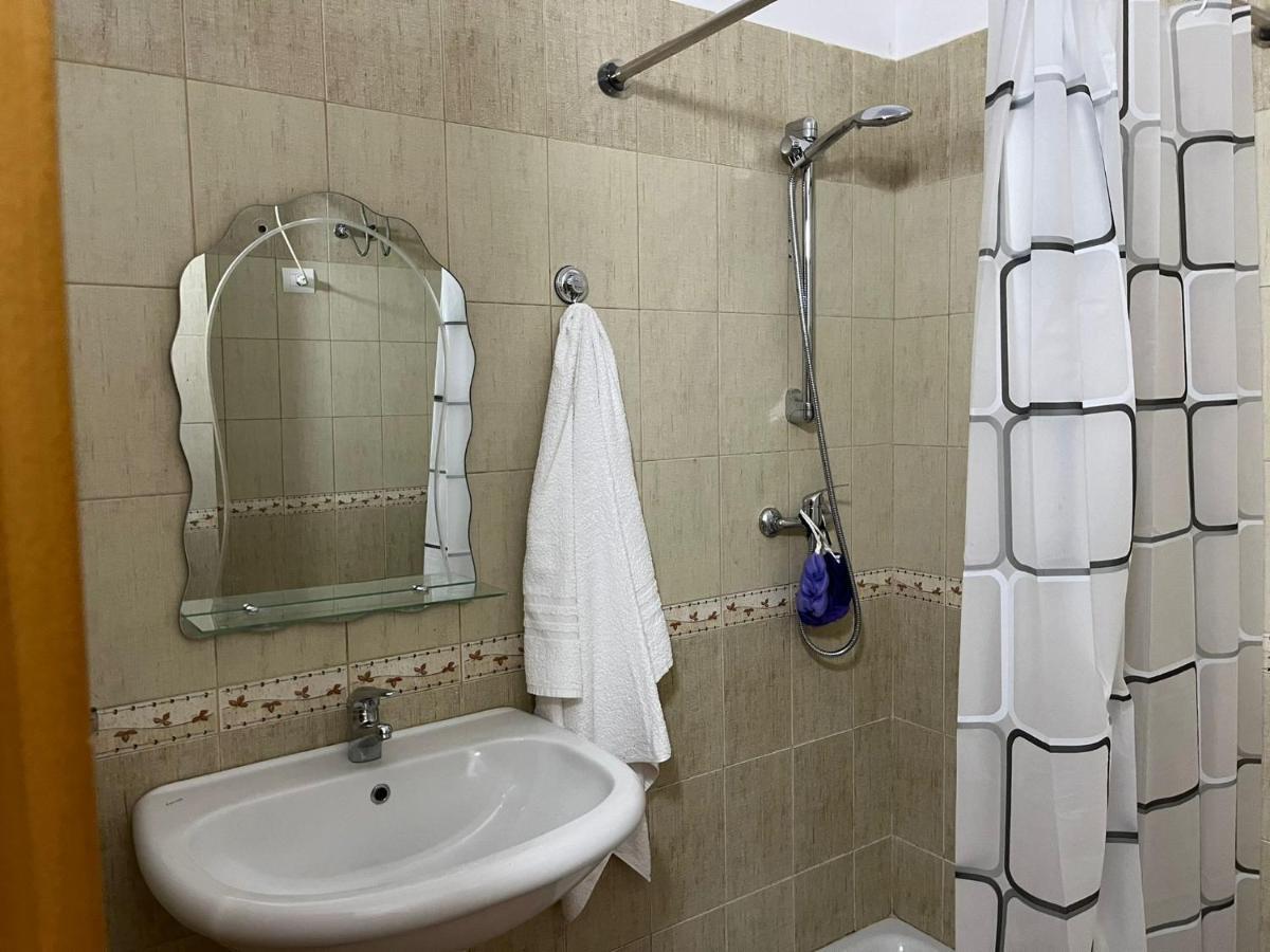 Lungomare Vlore Con Garage Privato 2 Apartment Exterior photo